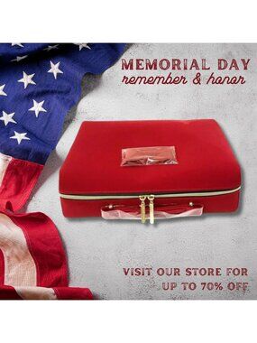 Estee Lauder Make-up Cosmetic Red Velvet Weekend/Travel Bag